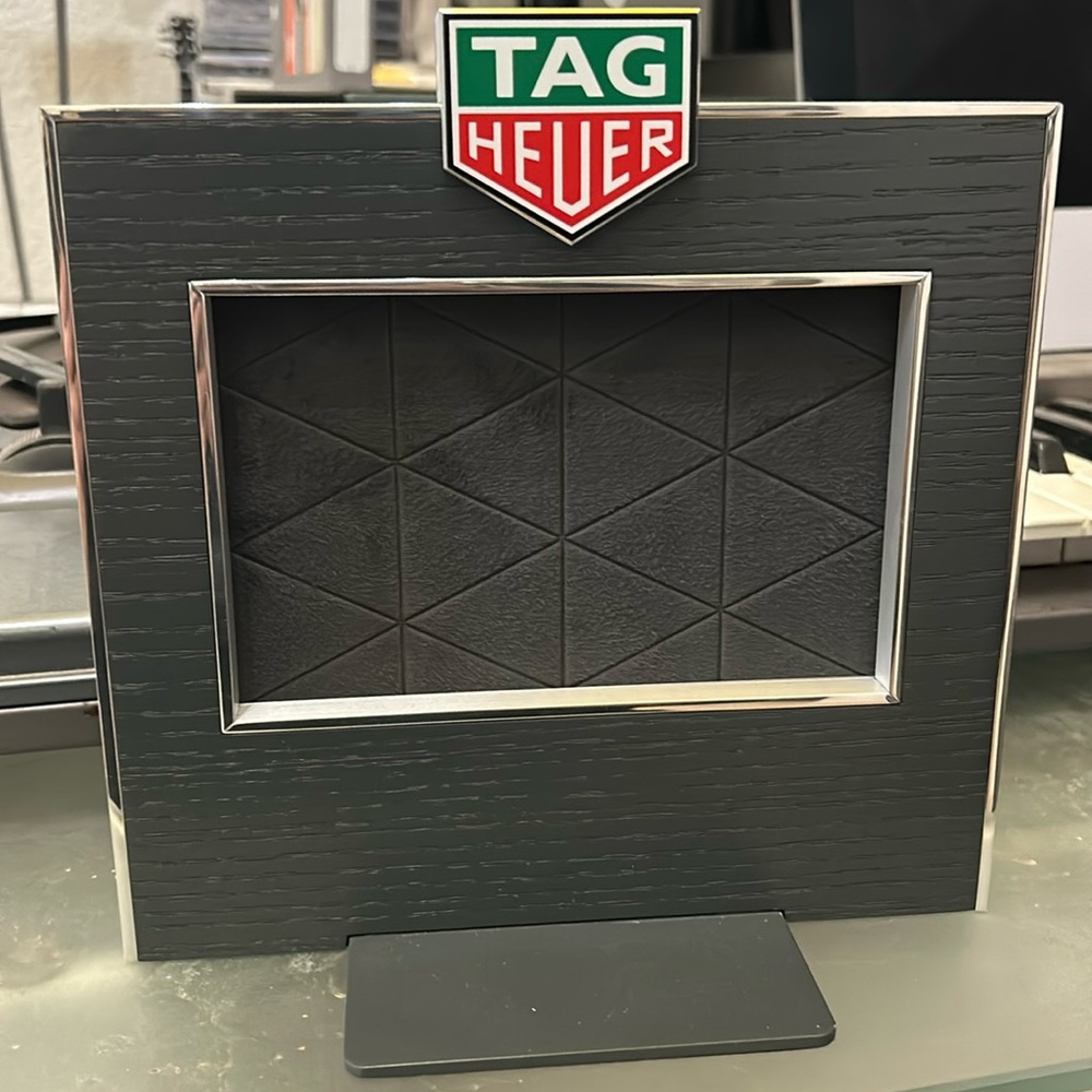 Tag picture frame holder
